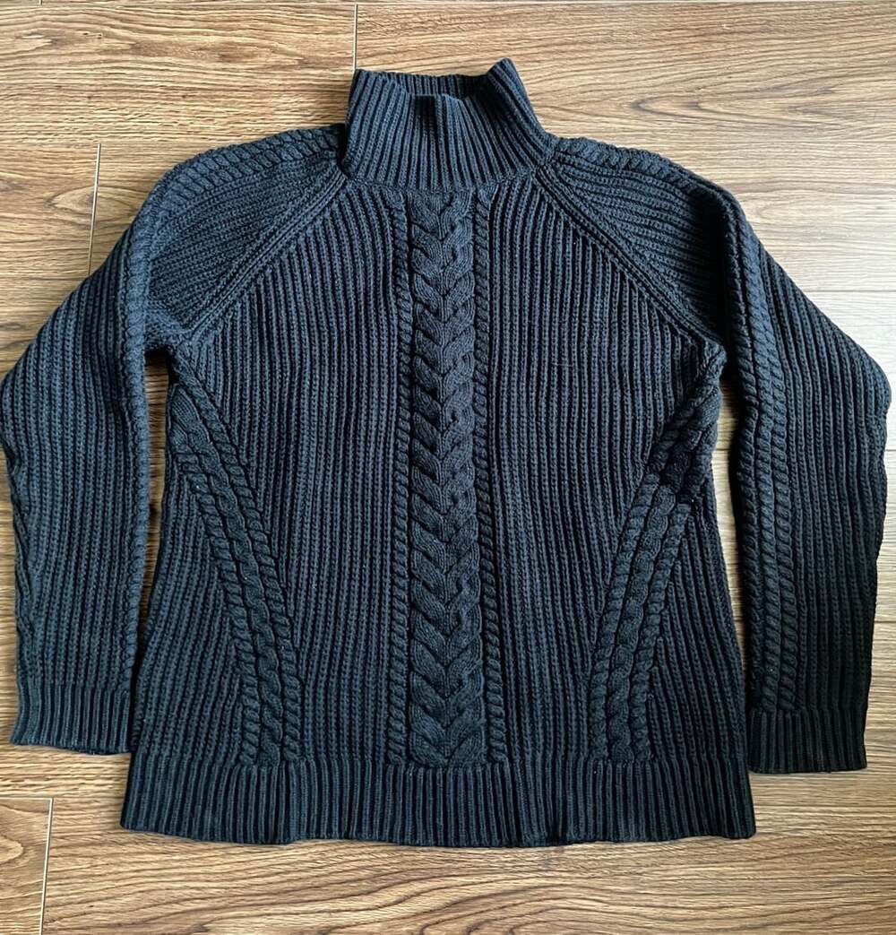 Lululemon Bring The Cozy Knitted Turtleneck Sweater Size 10 Black